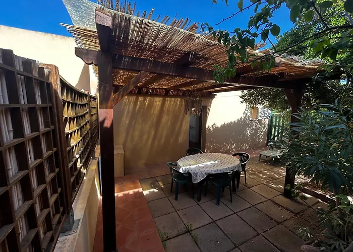 Casa Oleandro Comoda E Vicino Al Centro Vakantiehuis