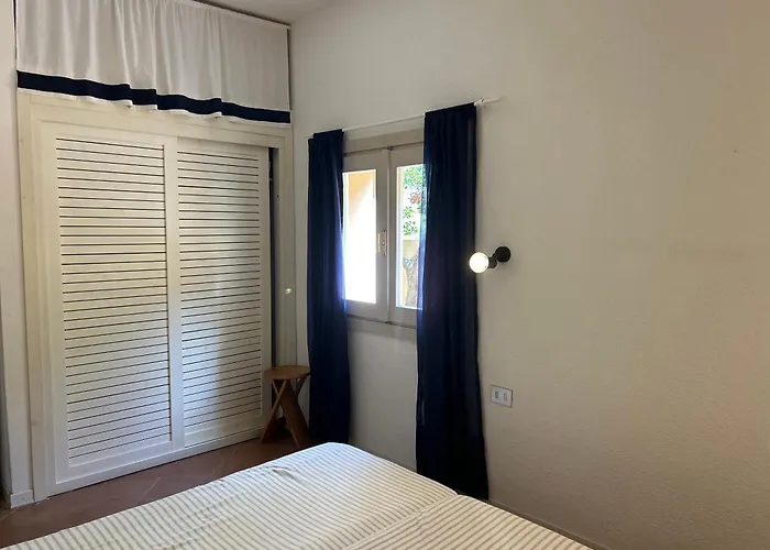 Casa Oleandro Comoda E Vicino Al Centro Vakantiehuis Costa Paradiso